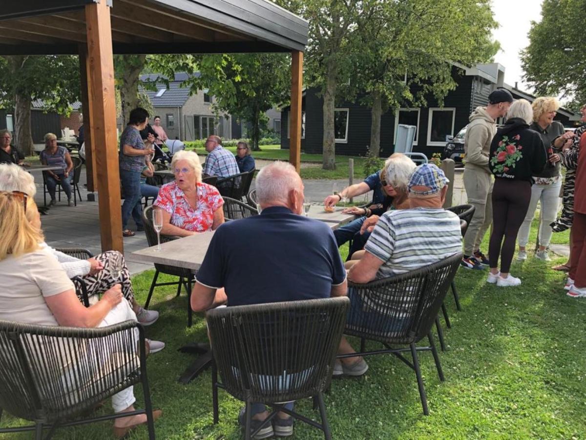 Chalet 3A Op Recreatiepark De Wielen Sint Maarten Eksteriør billede