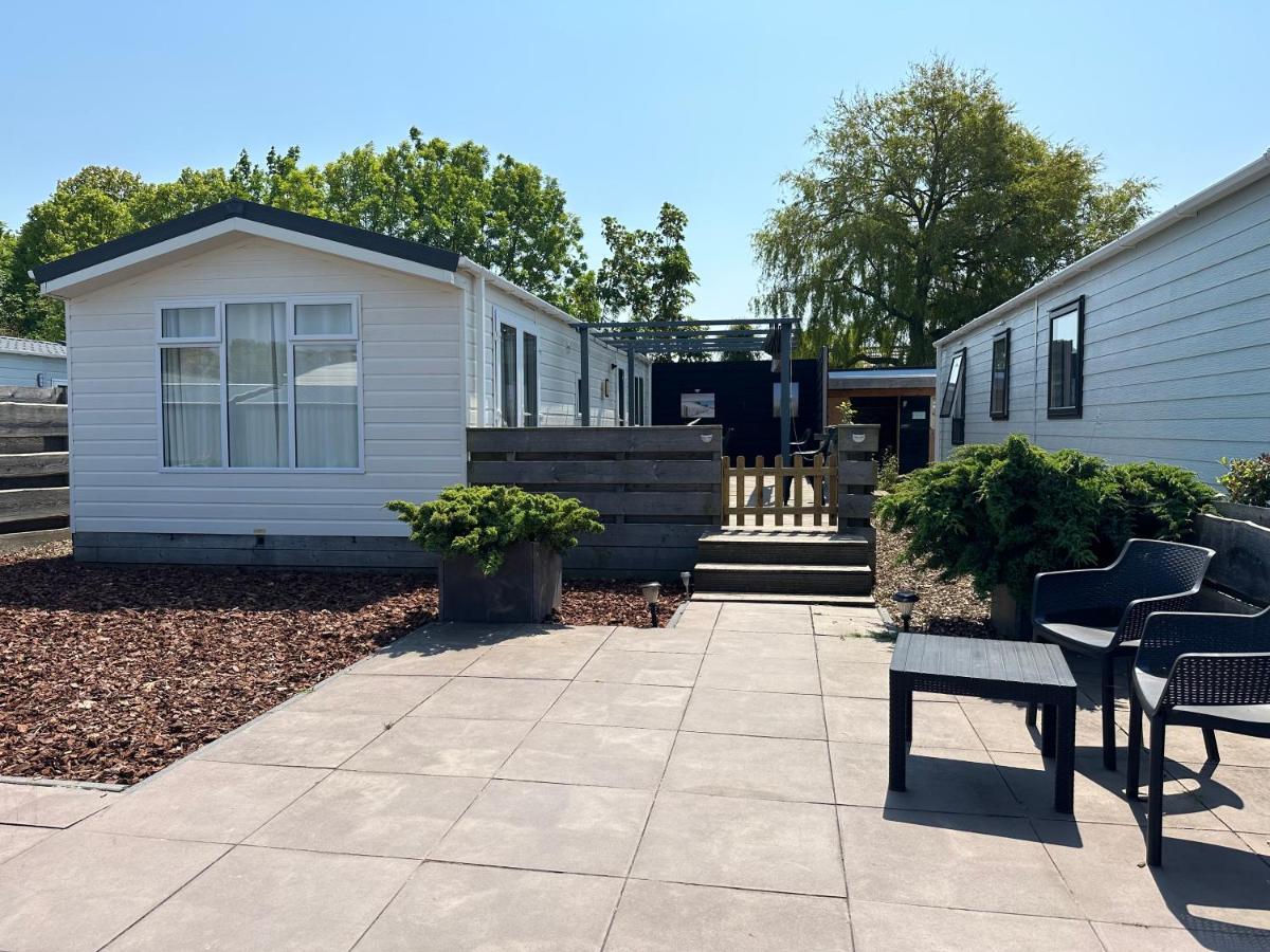 Chalet 3A Op Recreatiepark De Wielen Sint Maarten Eksteriør billede